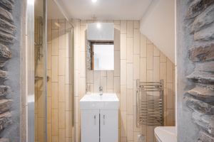 En-suite - click for photo gallery
